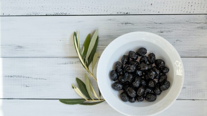 Olive fritte pugliesi con pomodorini, come si fanno