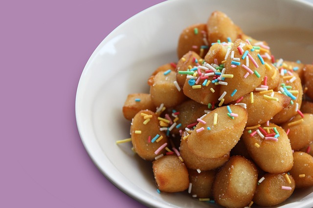 Struffoli dolci salentini: come si fanno Struffoli dolci salentini: come si fanno