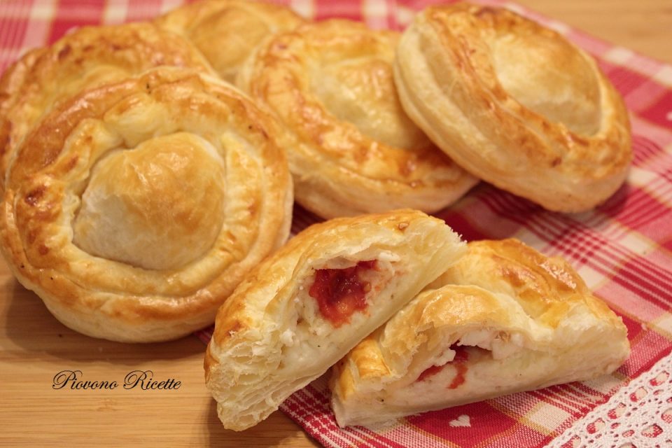 Rustici leccesi, la ricetta per farli in casa Rustici leccesi, la ricetta per farli in casa